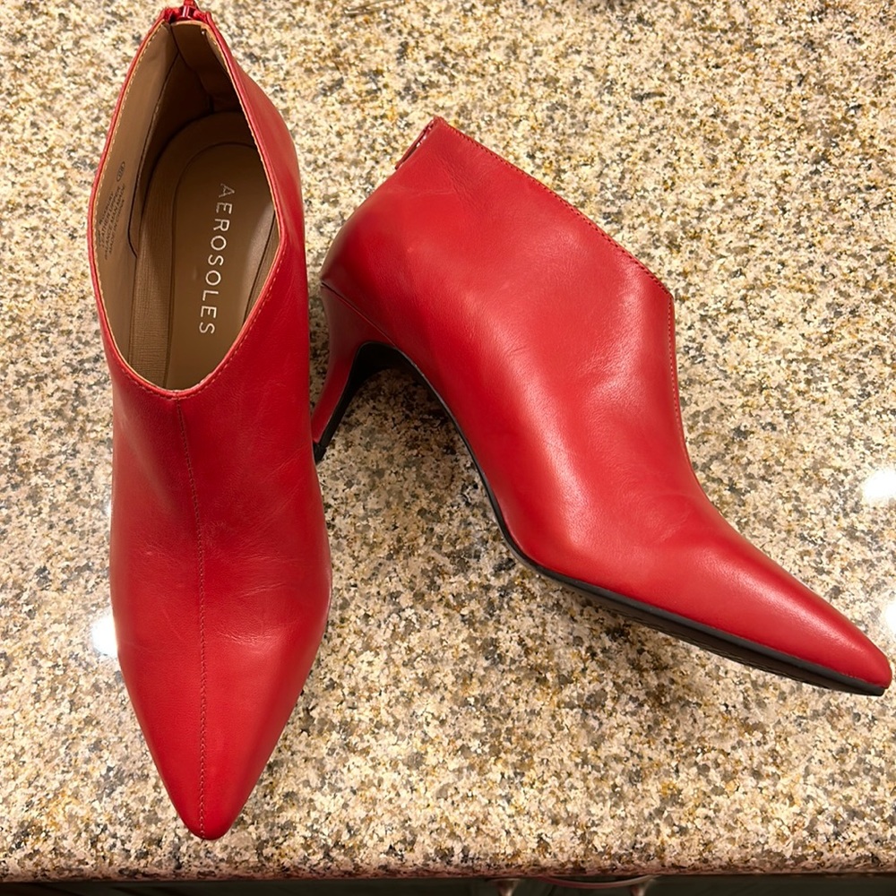 AEROSOLES Women's Bold Red Ankle Boots
